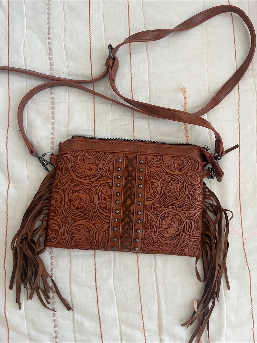 BROWN FRINGE CROSSBODY BAG